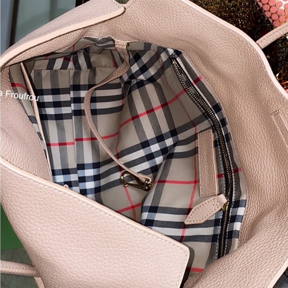 Authentic Burberry bag - Picture 1 of 16